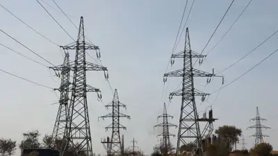 Токаев заявил о недопустимости импорта электроэнергии из соседних стран