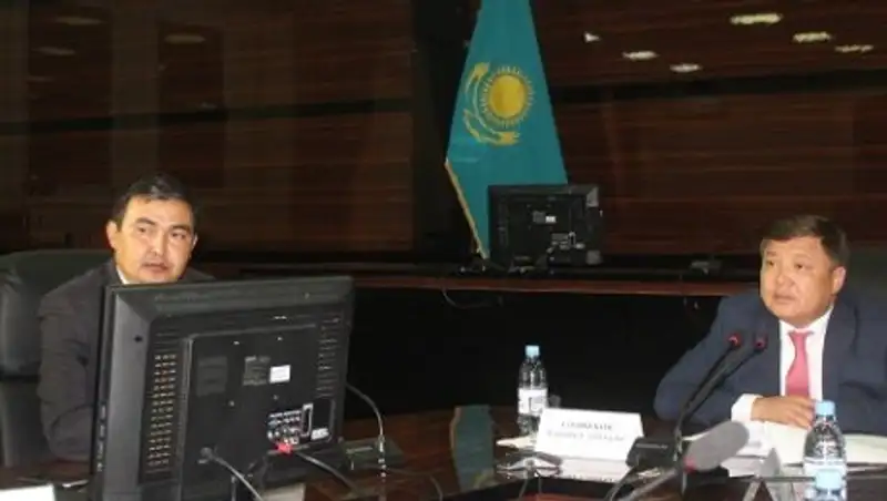 О&#1178;О-да жастар істері ж&#1257;ніндегі ке&#1187;есті&#1187; отырысы &#1257;тті