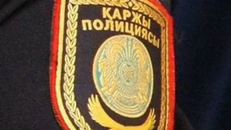 В Экибастузе задержали предпринимателя, пытавшегося дать взятку финполицейскому