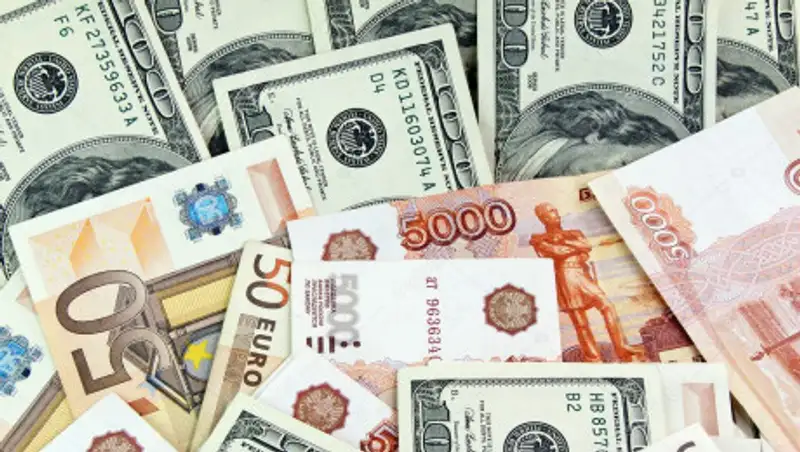 Курс доллара снизился до 385 тенге на торгах