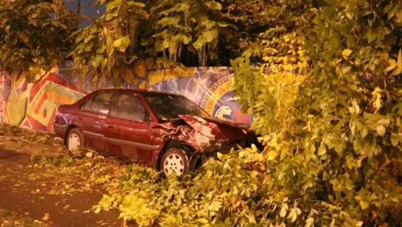 В Алматы невнимательность водителя на Lexus привела к серьезному ДТП