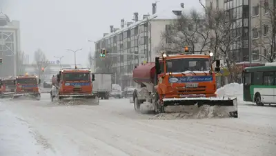 снегоуборочные машины, фото - Новости Zakon.kz от 03.12.2021 16:49