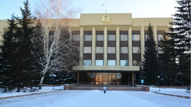 Госслужащие Акмолинской области перечислили однодневную зарплату в фонд «Қазақстан халқына»