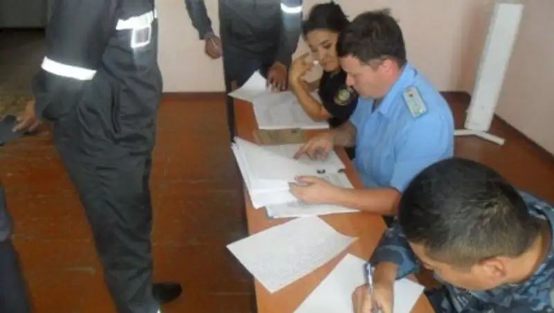 Прокуроры Атырау просвещают осужденных