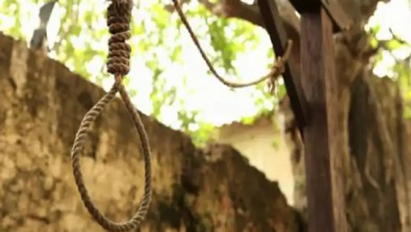 В ВКО 45-летний мужчина пытался повеситься после ссоры с матерью