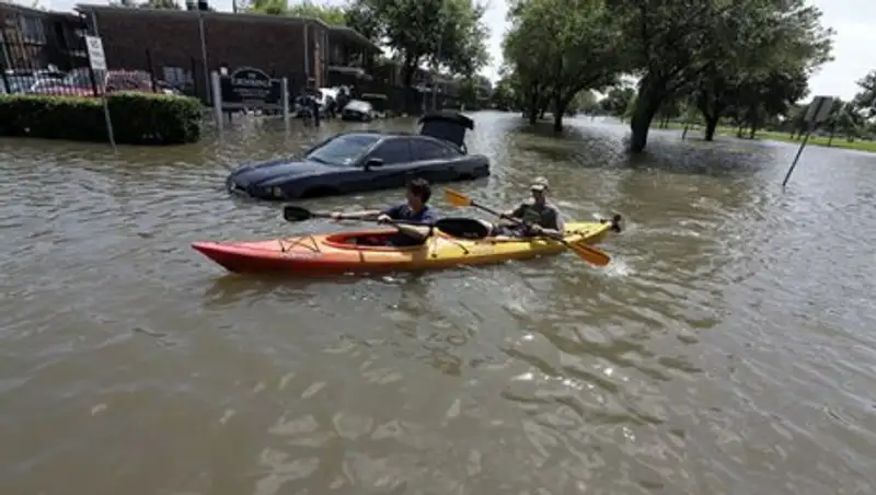 В американском штате Техас наводнения унесли жизни 12 человек