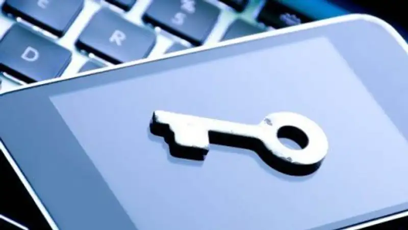 Apple предложила ФБР помочь вскрыть телефон техасского стрелка