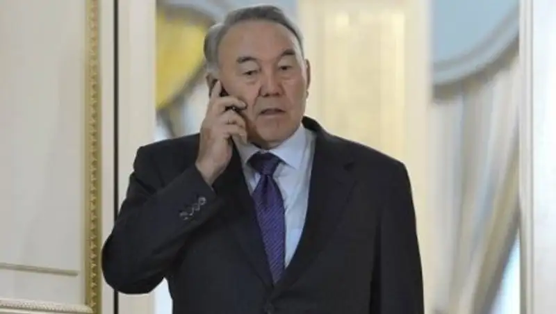 Назарбаев переговорил по телефону с Жээнбековым и Пашиняном