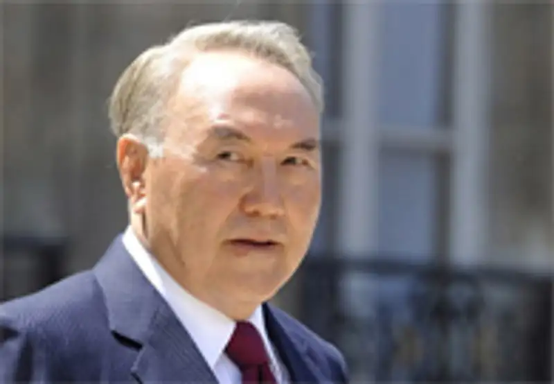Назарбаев попал в число самых популярных мужчин в российских СМИ, фото - Новости Zakon.kz от 23.02.2011 15:13