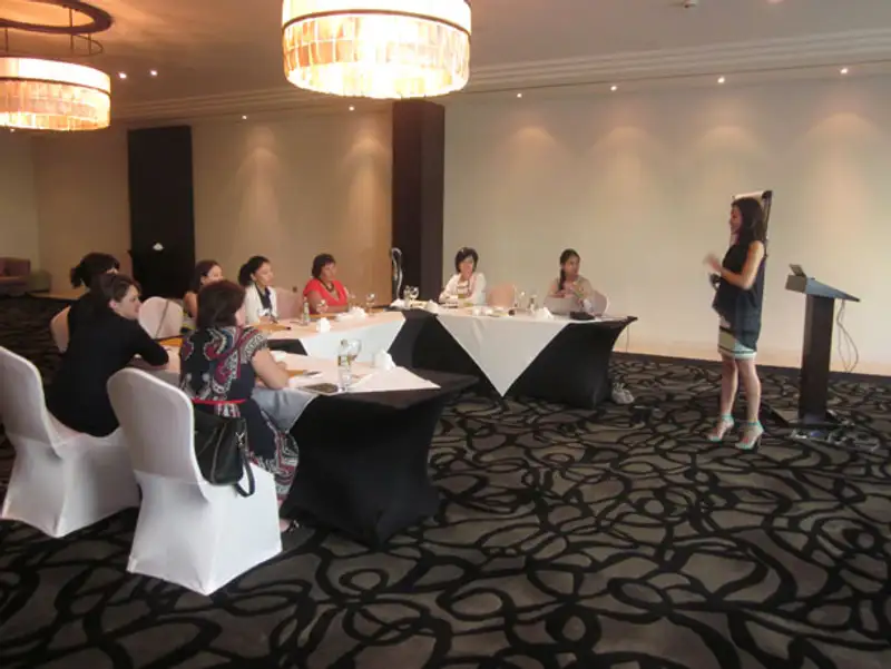 Выездной семинар для бухгалтеров и юристов в Дубае, фото - Новости Zakon.kz от 03.12.2014 17:37