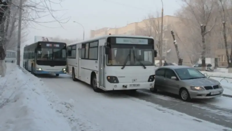 В Усть-Каменогорске столкнулись два автобуса