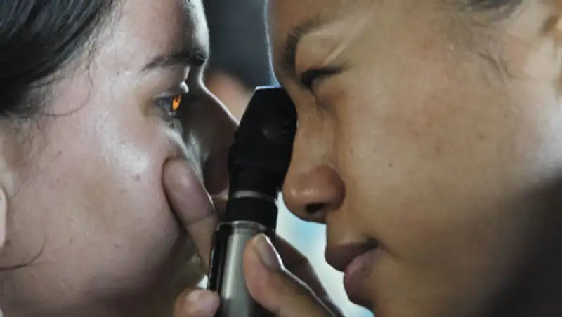 Что такое пресбиопия и как ее лечить