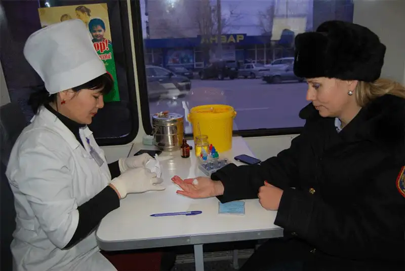 В Актобе провели акцию «Твой день донор!» В Актобе провели акцию «Твой день донор!», фото - Новости Zakon.kz от 16.11.2013 16:59