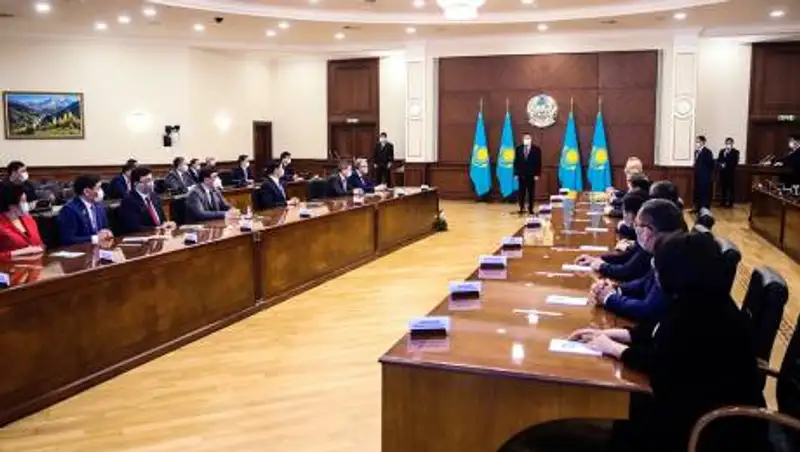 Мамин вручил госнаграды ко Дню Независимости