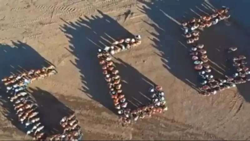 Брутальный флешмоб сняли горняки для Головкина