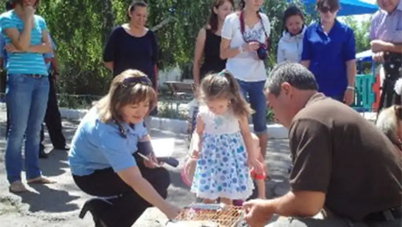 Праздник для рожденных в неволе организовали в Алматинской области