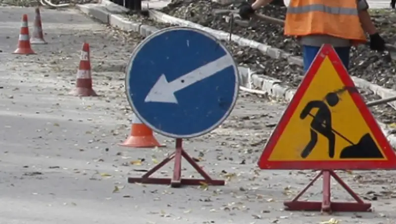 В Мангистау во время ремонта дороги насмерть сбили 22-летнего рабочего