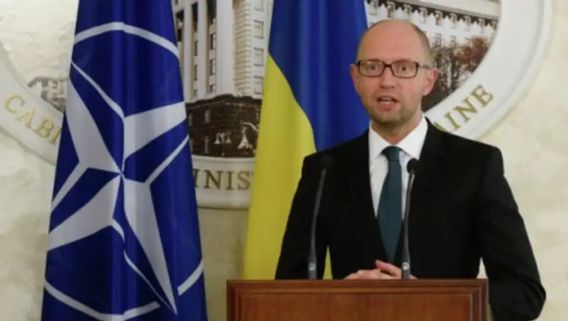 Яценюк: нет сомнений, что Украина должна стать членом НАТО