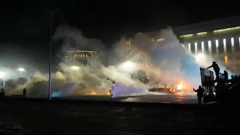 Токаев: Нельзя называть террористов и бандитов народными героями и батырами