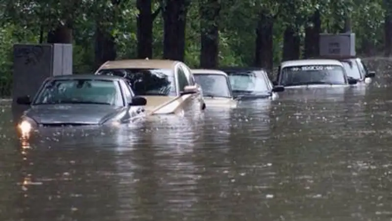 Новороссийск уходит под воду из-за проливных дождей