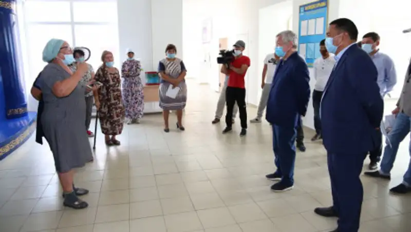 Сапарбаеву пожаловались на сельского акима