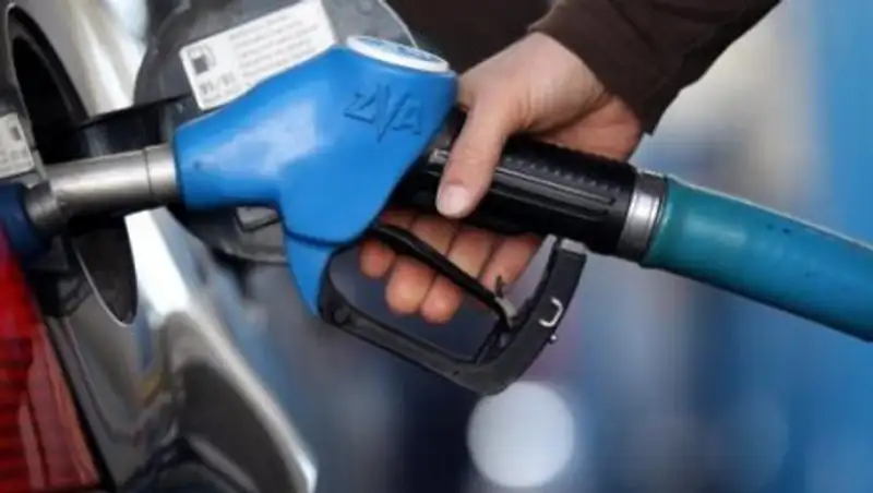 &#1178;аза&#1179;стан бензин импортынан &#1179;&#1201;тылу&#1171;а тырысуда