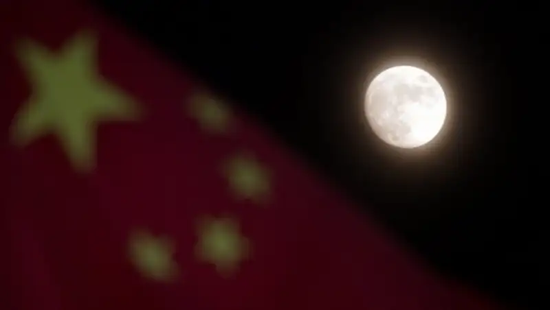 Россия и Китай планируют создать общую группировку спутников для исследования Луны