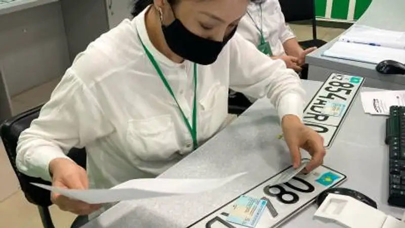 Как казахстанцы относятся к водителям авто с российскими номерами – исследование