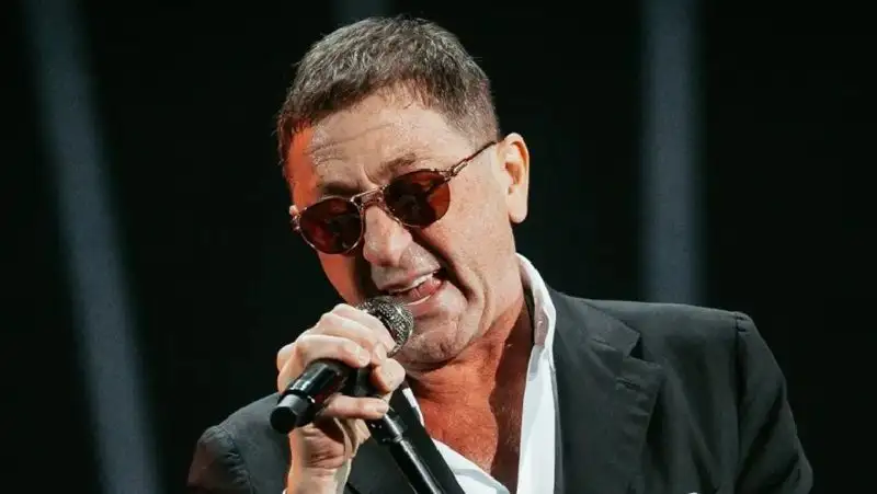 Григорий Лепс официально развелся