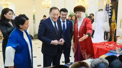 Ералы Тугжанов: Развитие женского предпринимательства — одно из приоритетных направлений, фото - Новости Zakon.kz от 09.12.2022 17:44