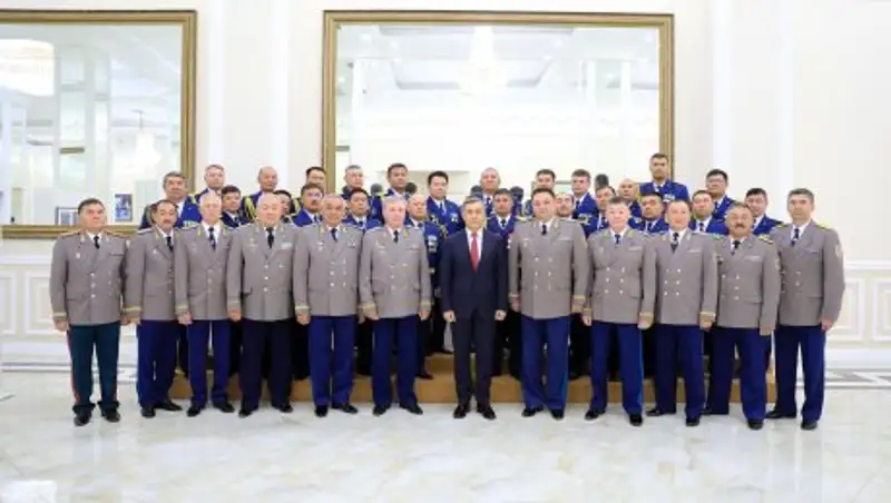 В Астане чествовали лучших военных летчиков