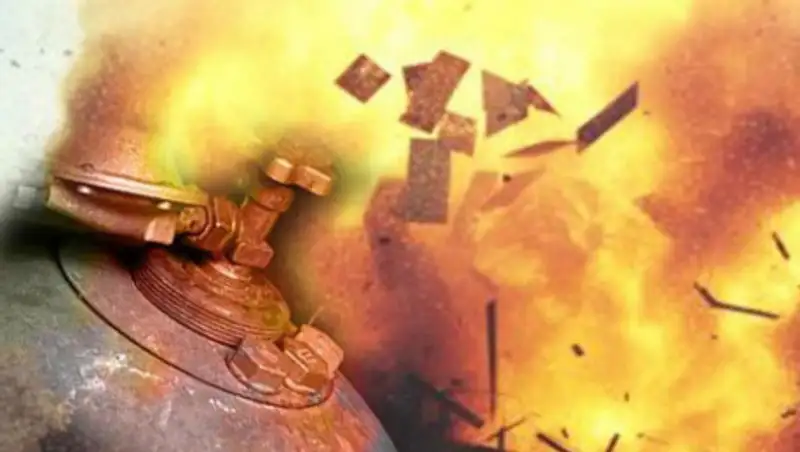 Газовый баллон взорвался в кафе в Туркестанской области, двое погибли