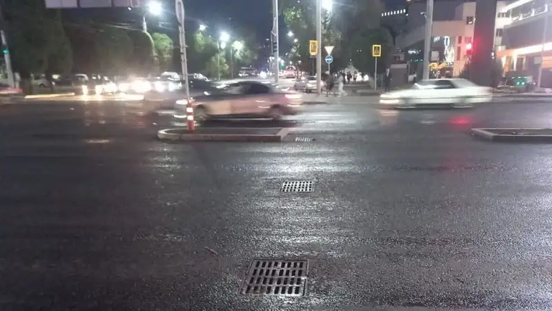 В Алматы ночью будут работать более 30 бригад для ликвидации подтоплений