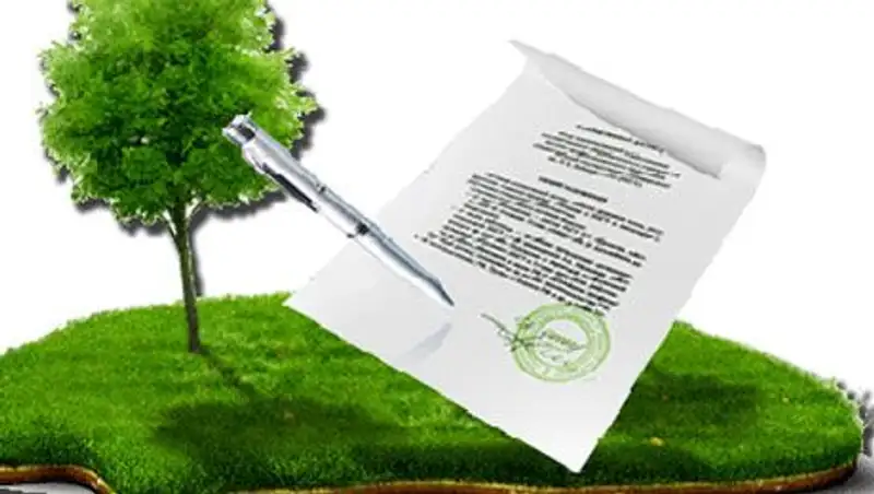 Жители ЮКО осаждали акимат и требовали немедленно выдать им госакты на землю