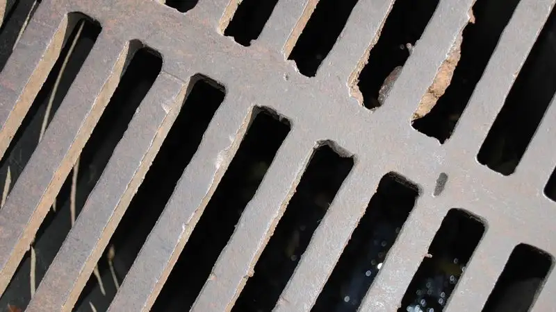 Наказать виновных в трагической гибели трехлетнего ребенка требуют жители Алматинской области