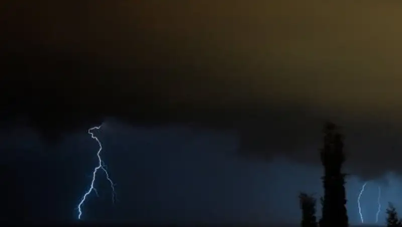 Мужчина погиб от удара молнии в Акмолинской области  