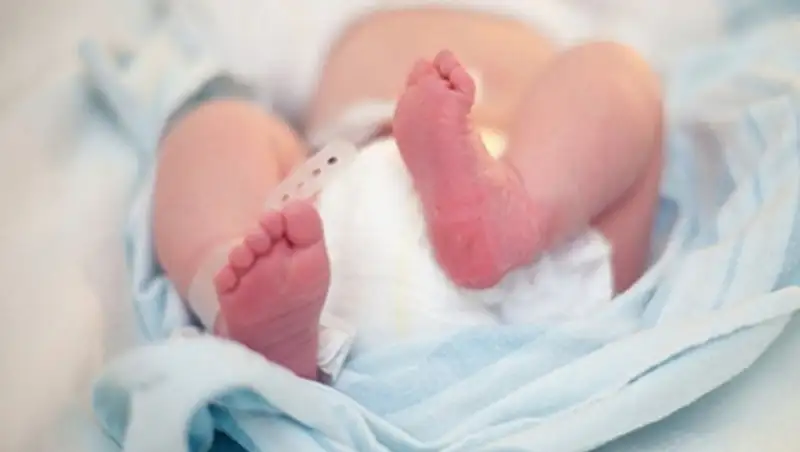 Новорожденного бросили на улице в пригороде Лисаковска