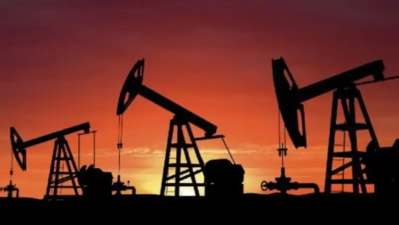 Мировые цены на нефть значительно понизились