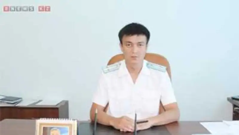 В Кызылорде крупнейший торговый дом торговал просроченными товарами, фото - Новости Zakon.kz от 06.11.2013 22:50