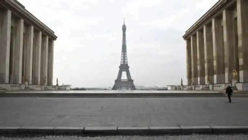 С 16 января во Франции вводится комендантский час