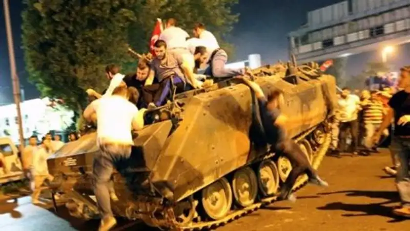 Казахстан с обеспокоенностью воспринял сообщение о попытке военного переворота в Турции