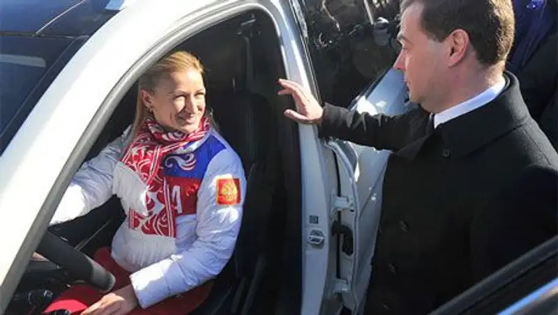 В России победители Олимпиады будут ездить на белых "Мерседесах"