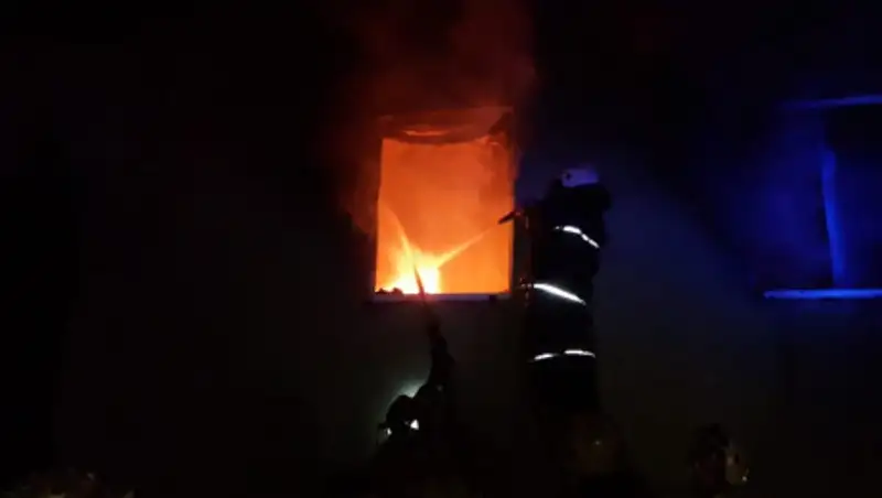 Стройматериалы и канцтовары горели в Алматы