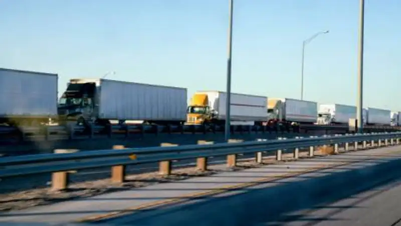 Минфин рассказал о скоплении транспорта на границах с Китаем и Россией