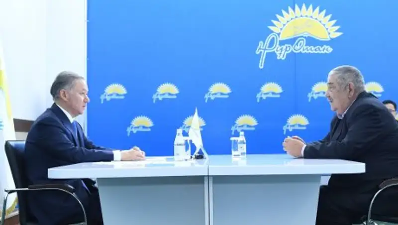 Н. Нигматулин провел прием граждан в Атырауском филиале партии «Hұр Отан»