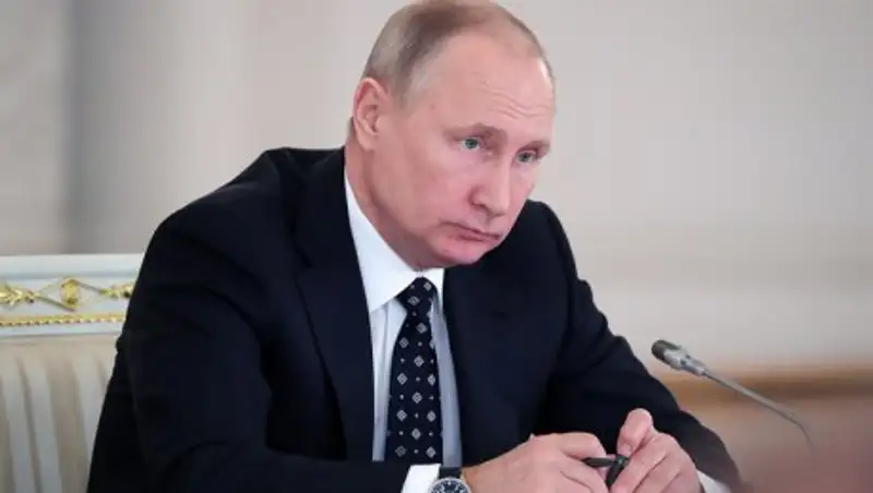 Путин сравнил коммунистическую идеологию с христианством