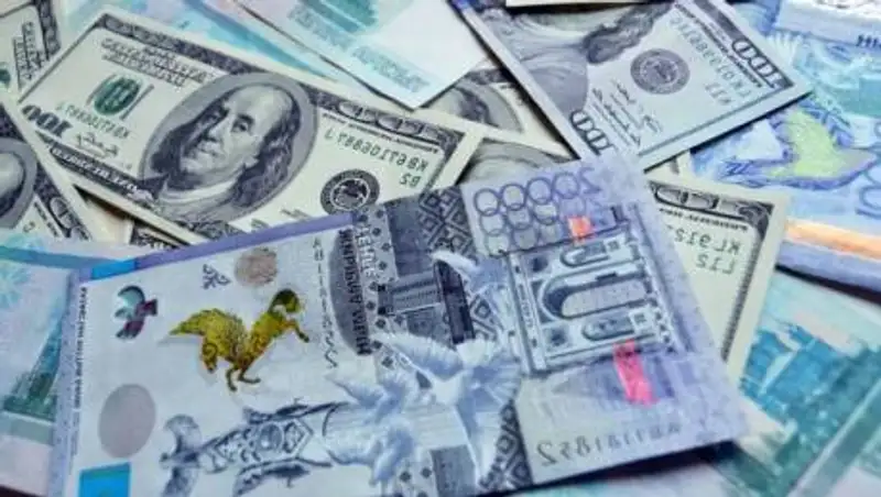 После праздников курс доллара начал расти