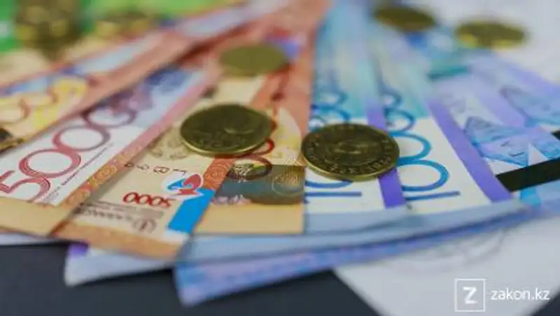 Чиновников оштрафовали на 3,4 млн тенге