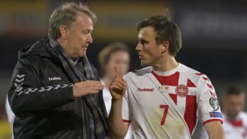 Футболист сборной Дании назвал отморозками казахстанских игроков