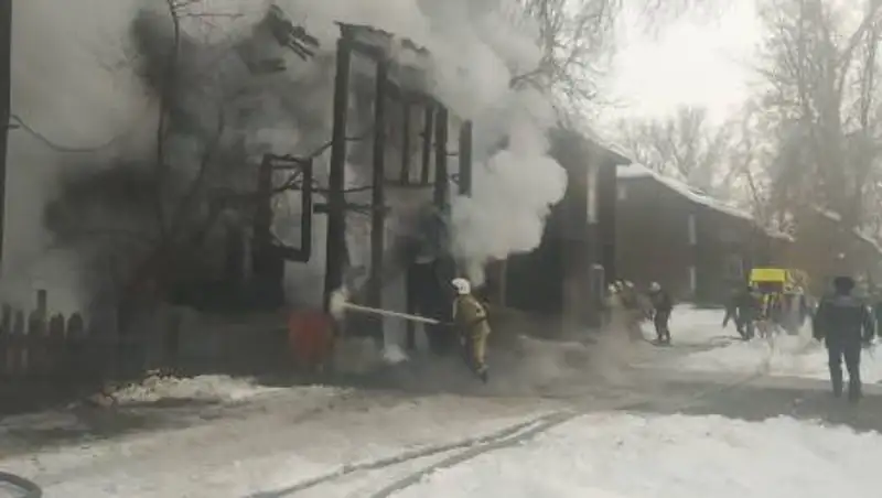 Женщина и ребенок погибли в ВКО. Причина пожара - поджог